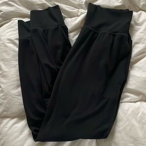 Athleta salutation joggers